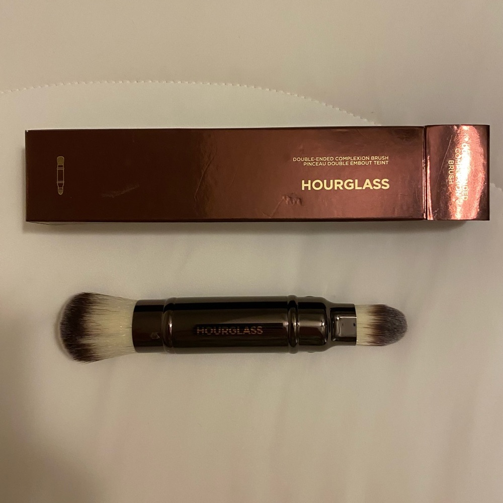 NEW Hourglass Dual-Ended Complexion Brush